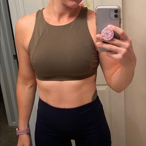 Lululemon high neck bra 8